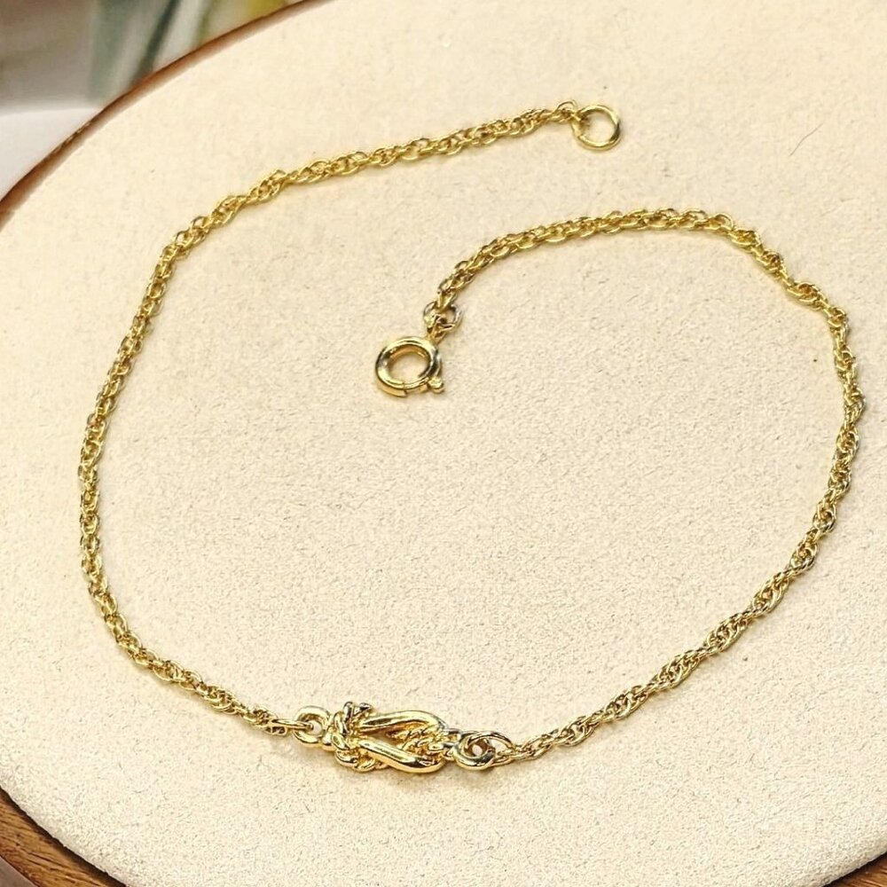 🔥$5/$25 Minimalist Gold Knot Bracelet